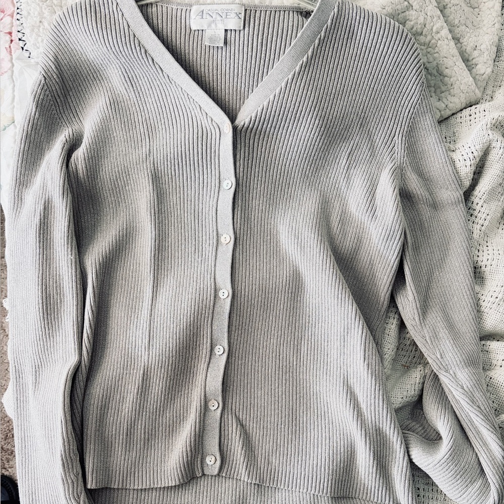 NWT casual corner annex shimmering Gray Ribbed V-Neck Cardigan Sweater
